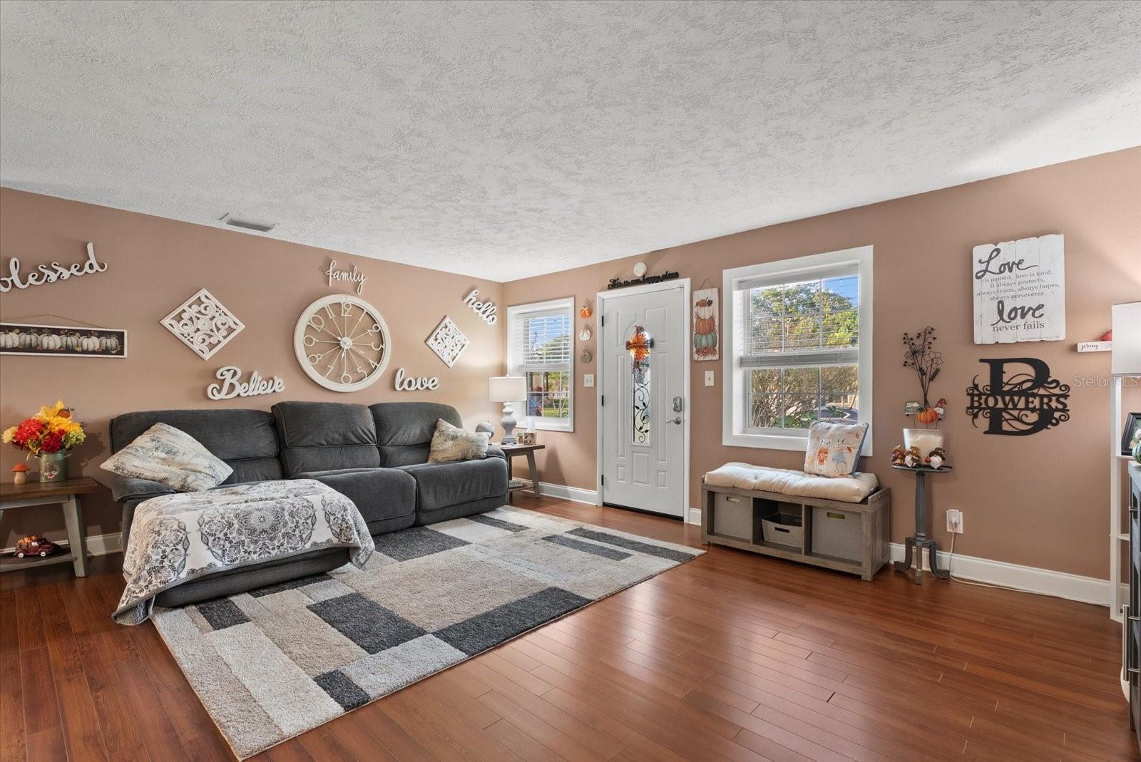 2212 CLARK AVE — photo 4