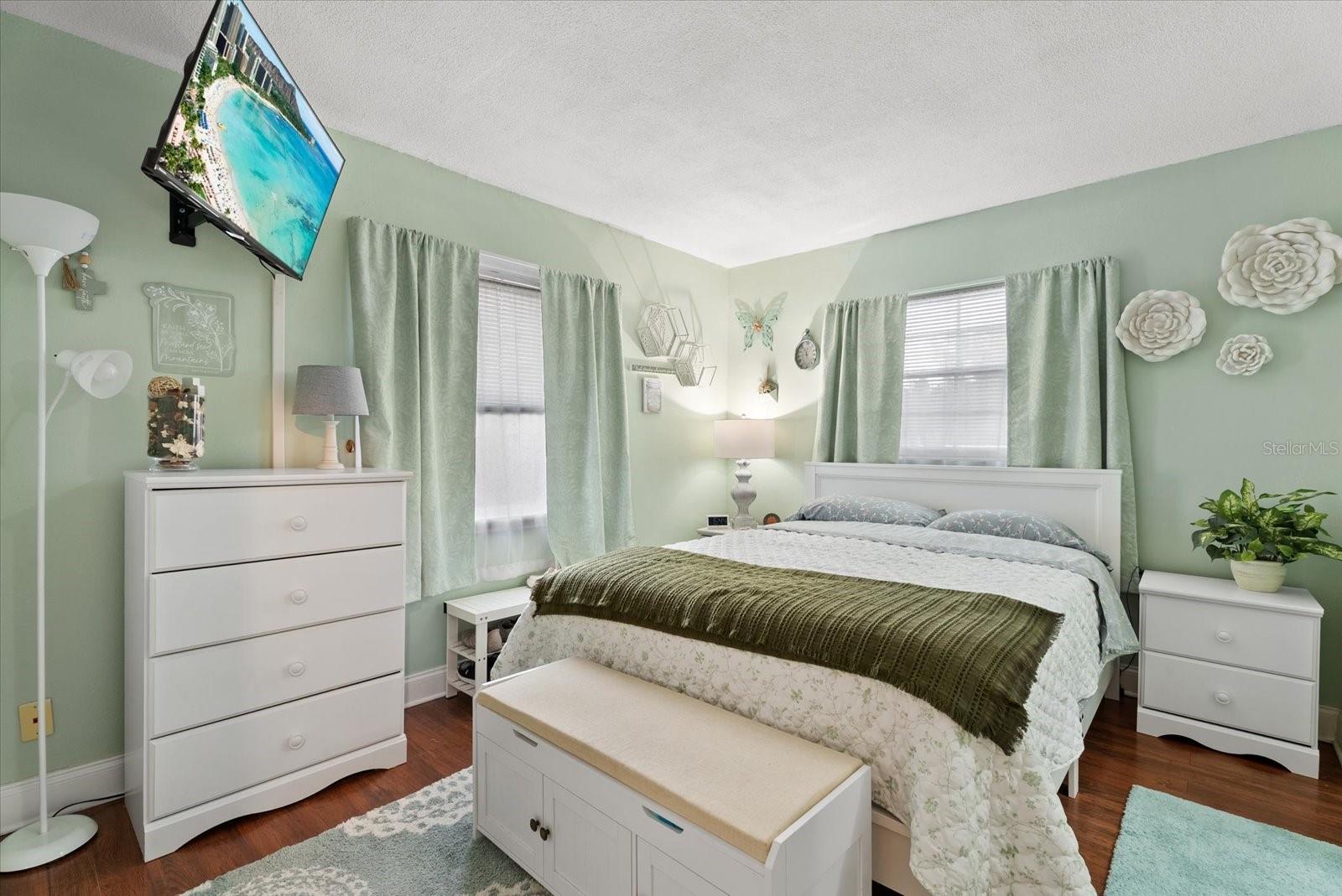 2212 CLARK AVE — photo 13