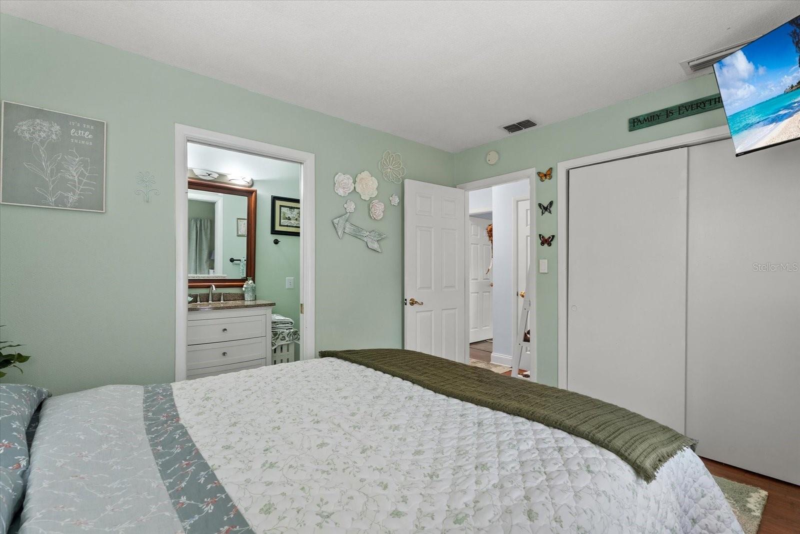 2212 CLARK AVE — photo 14