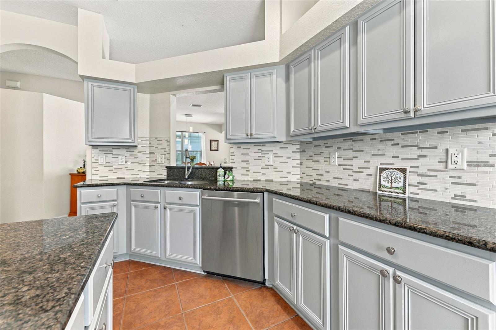 21916 WAVERLY SHORES LN — photo 13