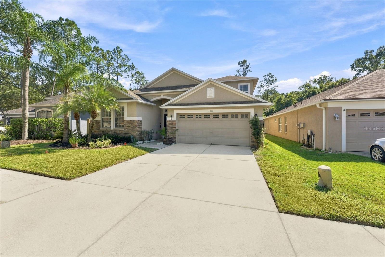 21916 WAVERLY SHORES LN — photo 3
