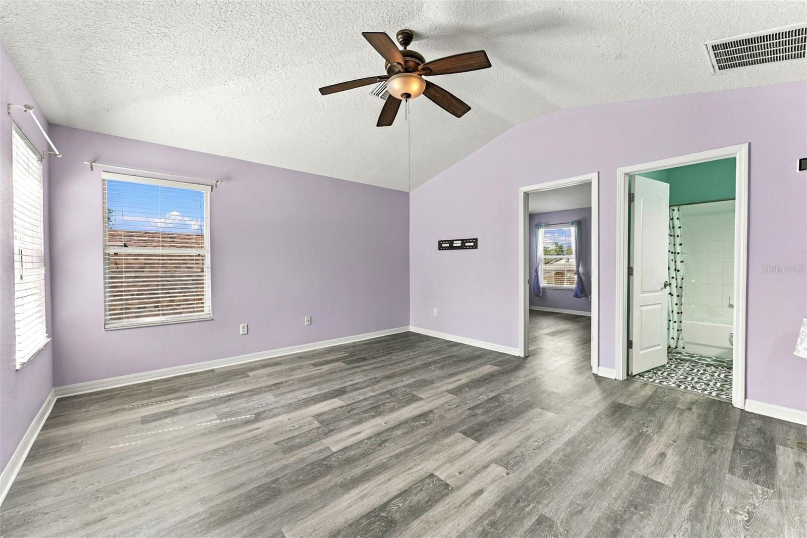 21916 WAVERLY SHORES LN — photo 32