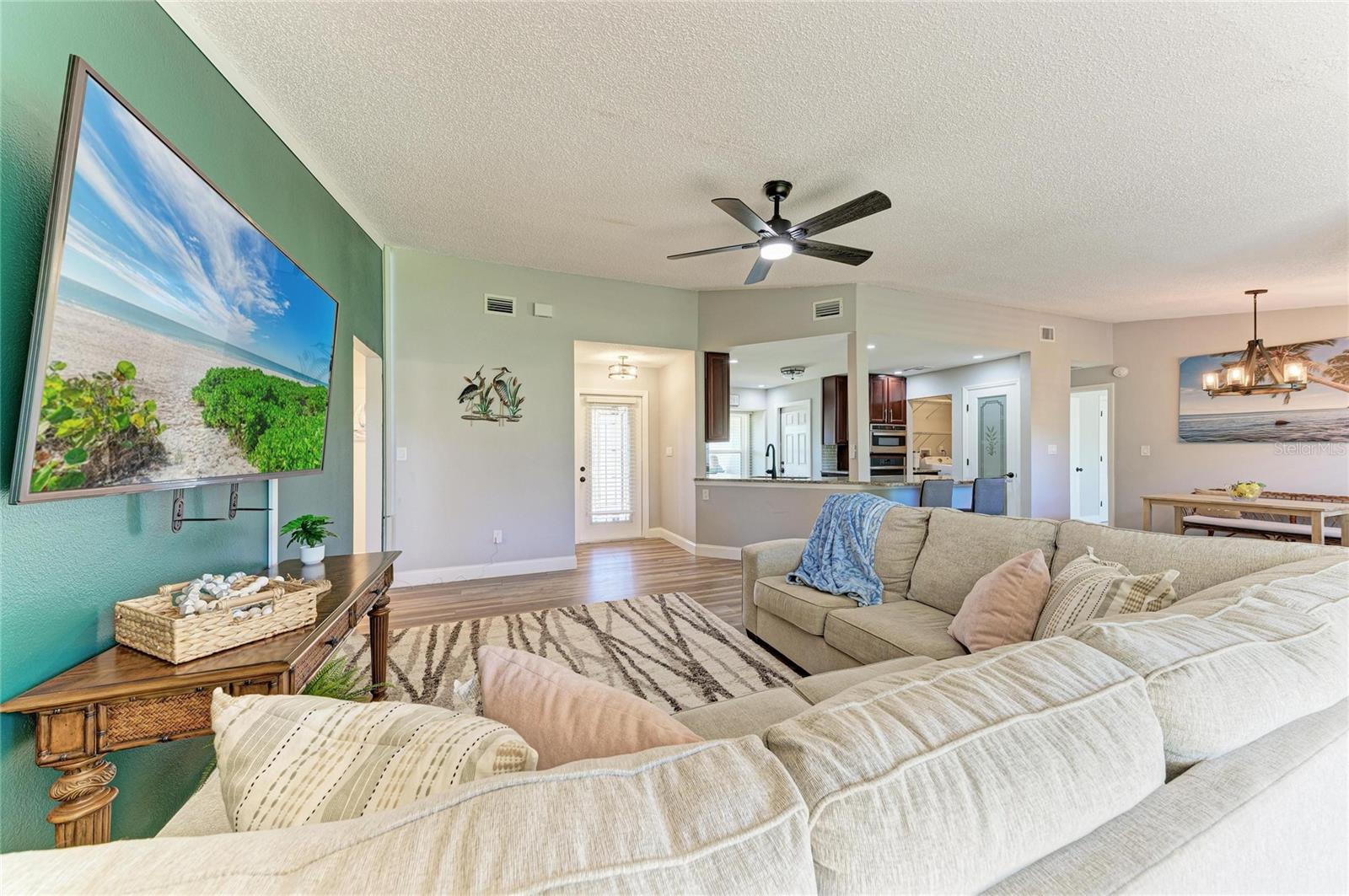 3200 MEADOW RUN DR — photo 11