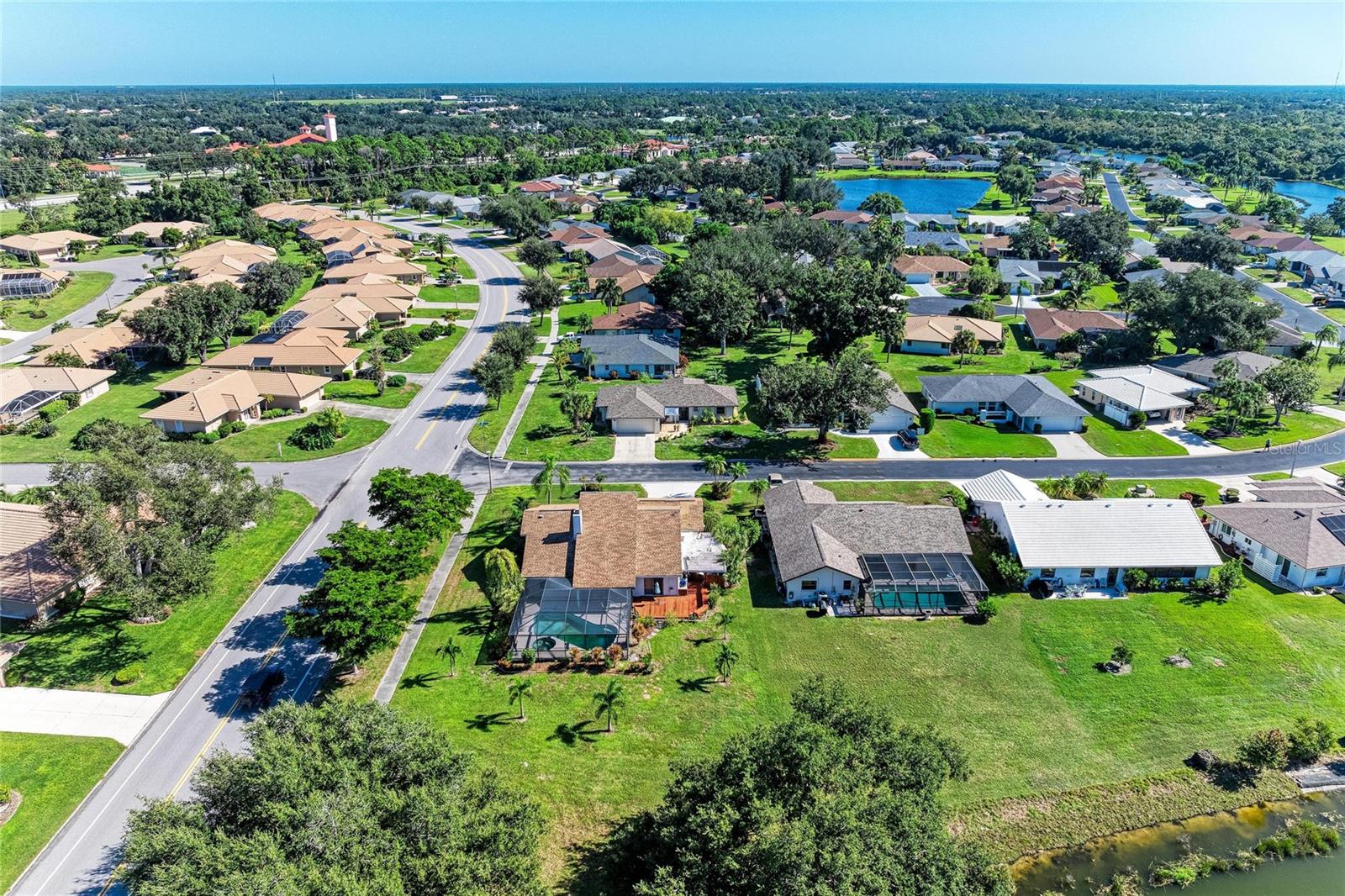 3200 MEADOW RUN DR — photo 42