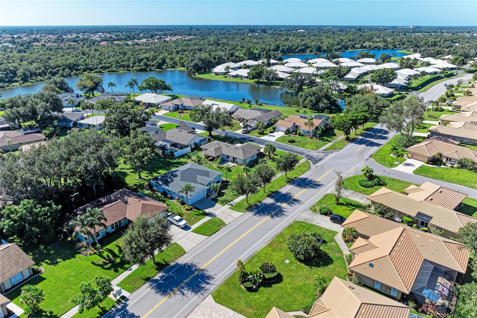 3200 MEADOW RUN DR — photo 43