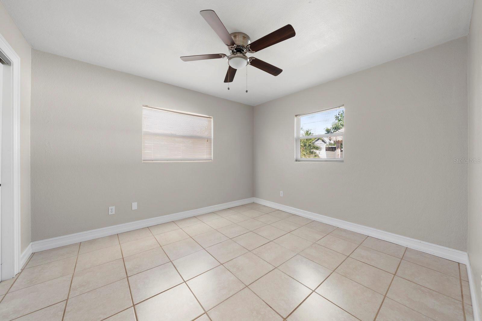 1039 MADISON ST — photo 16