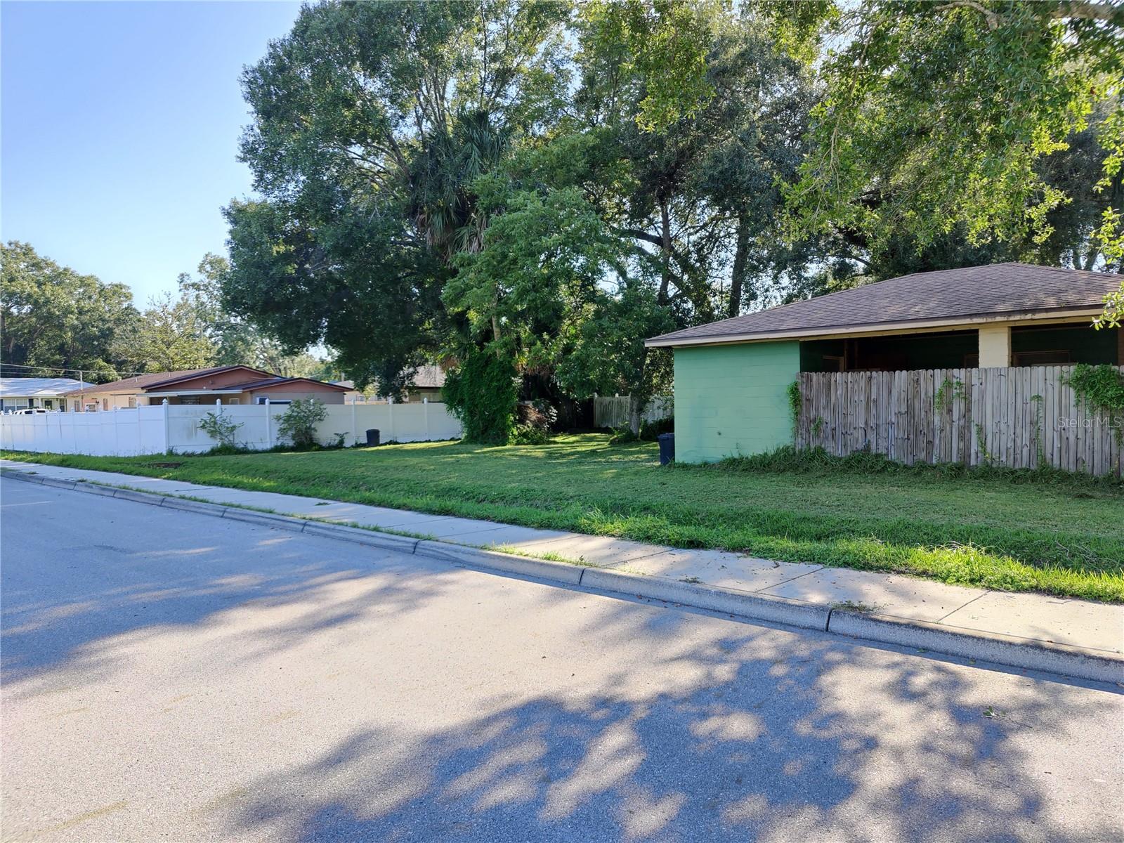 504 W CURTIS ST — photo 2