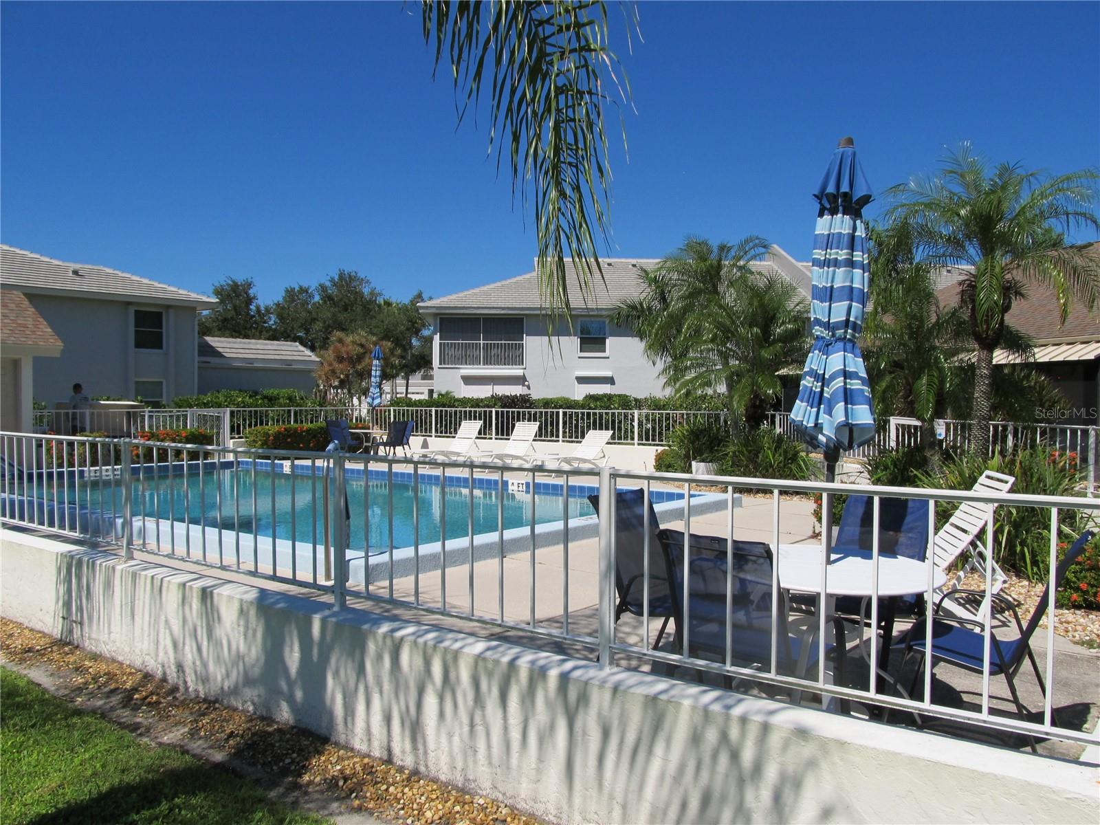 1023 CAPRI ISLES BLVD #6 — photo 4