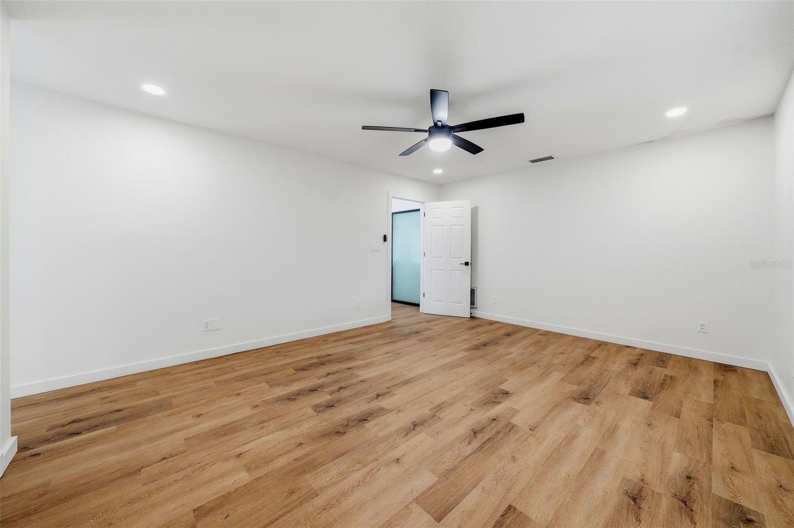 1008 ROYAL BIRKDALE DR — photo 33
