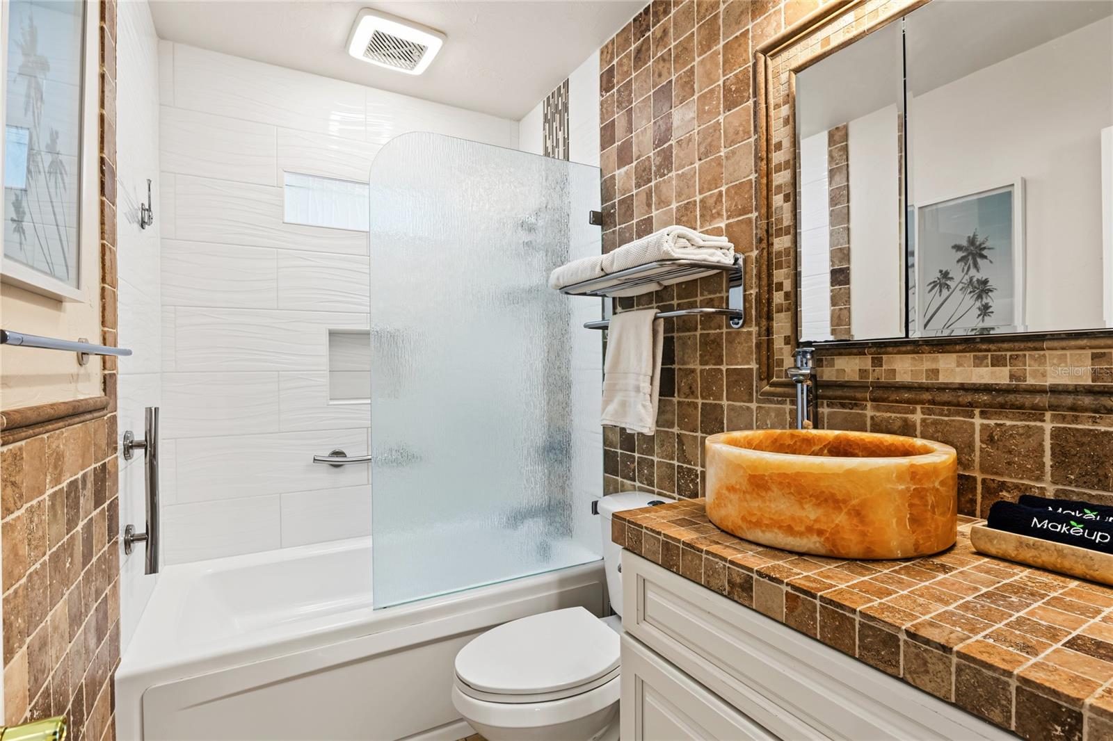 210 BRIGGS CT — photo 8