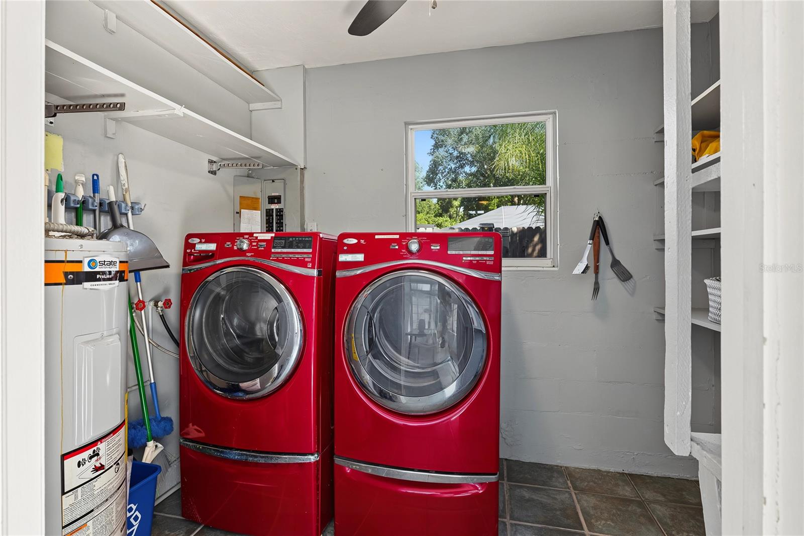 210 BRIGGS CT — photo 14