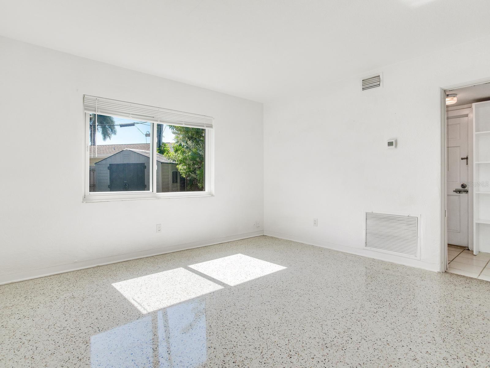 245 115TH AVE — photo 35