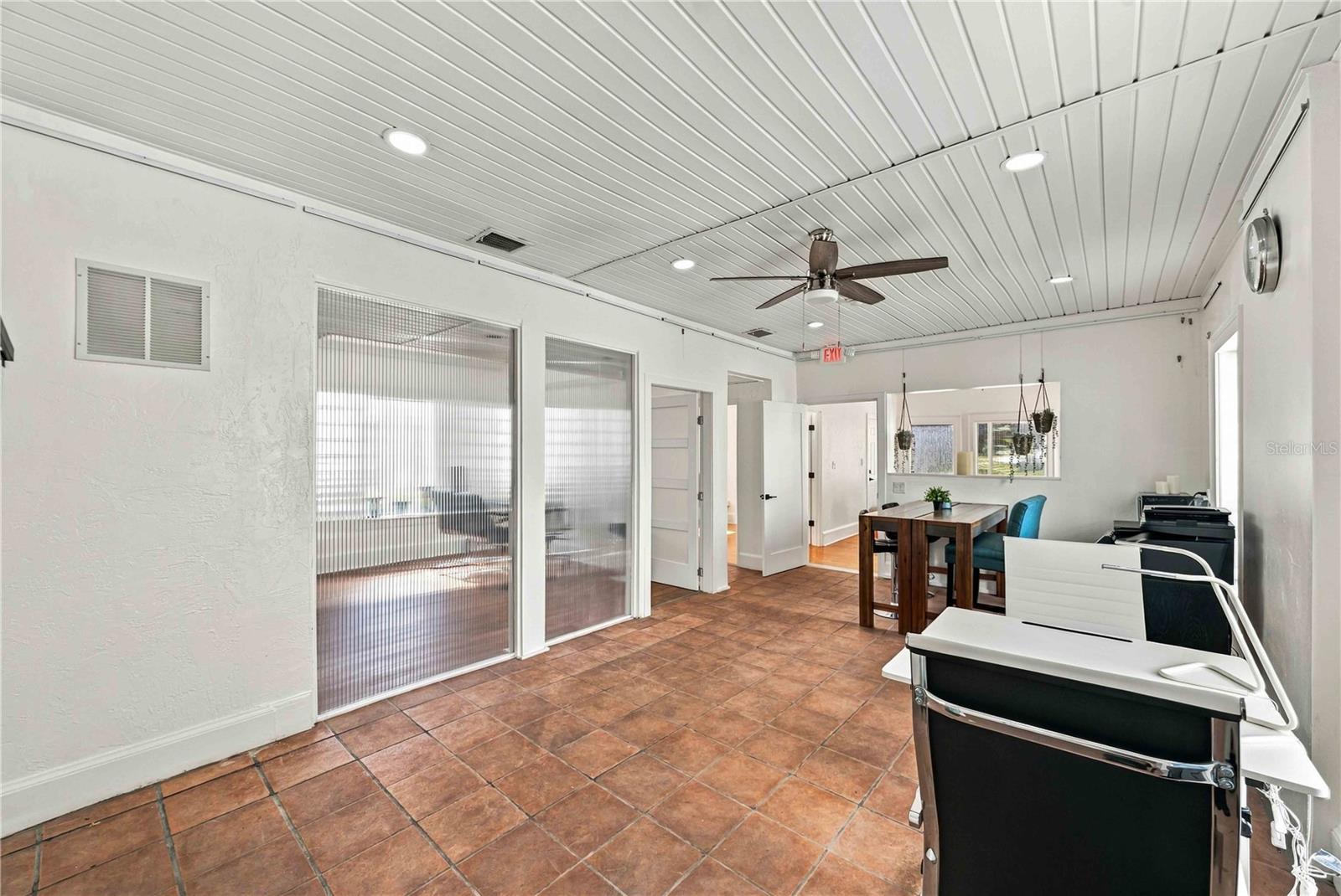 417 BURNS CT — photo 18
