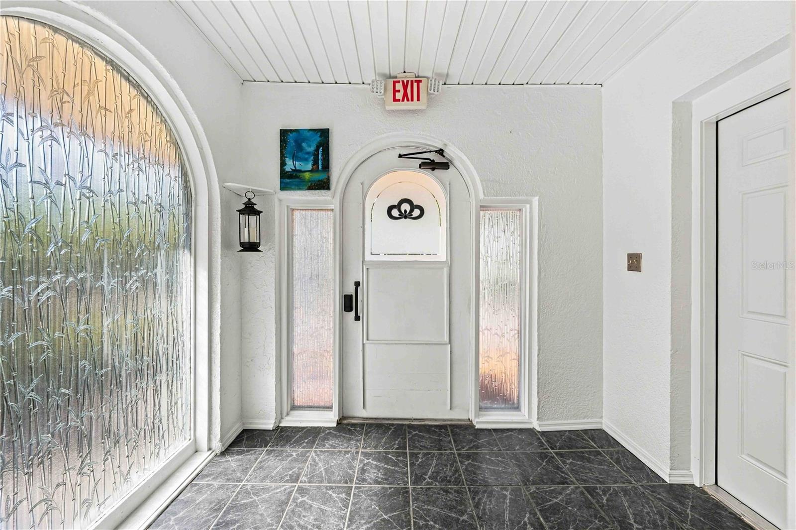 417 BURNS CT — photo 10