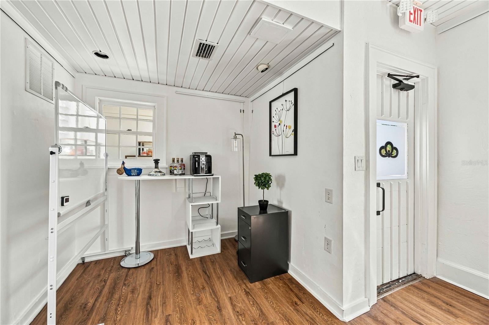 417 BURNS CT — photo 31
