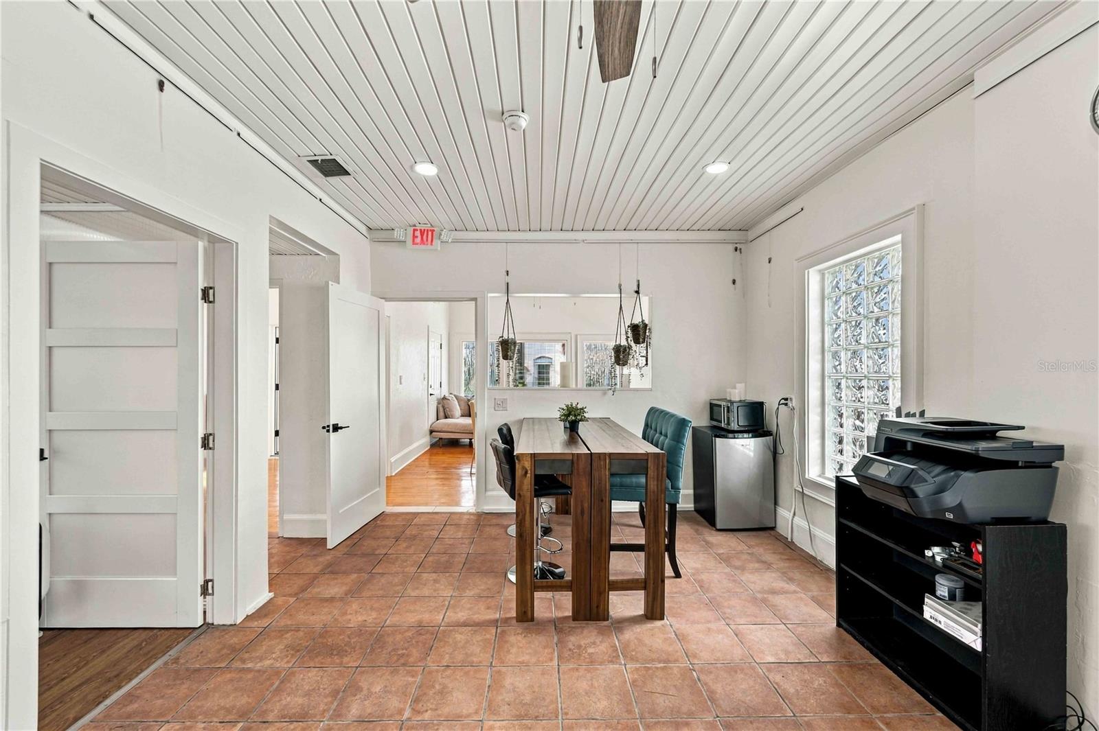 417 BURNS CT — photo 21