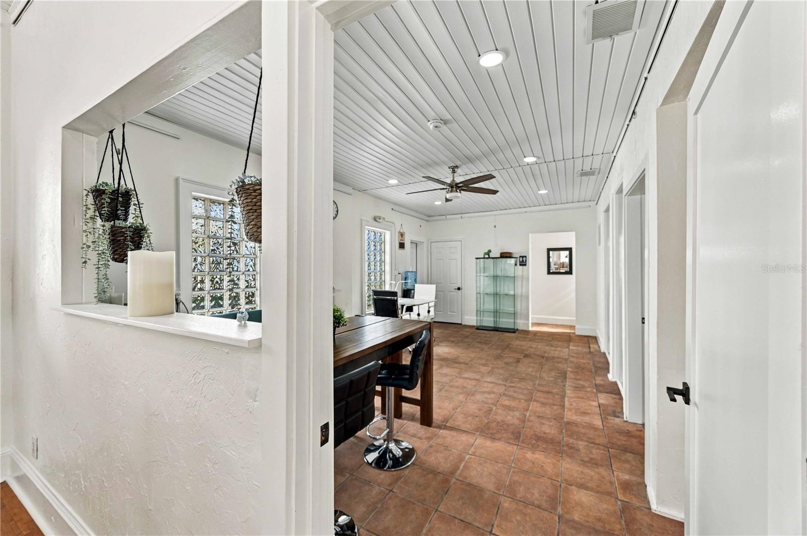 417 BURNS CT — photo 13