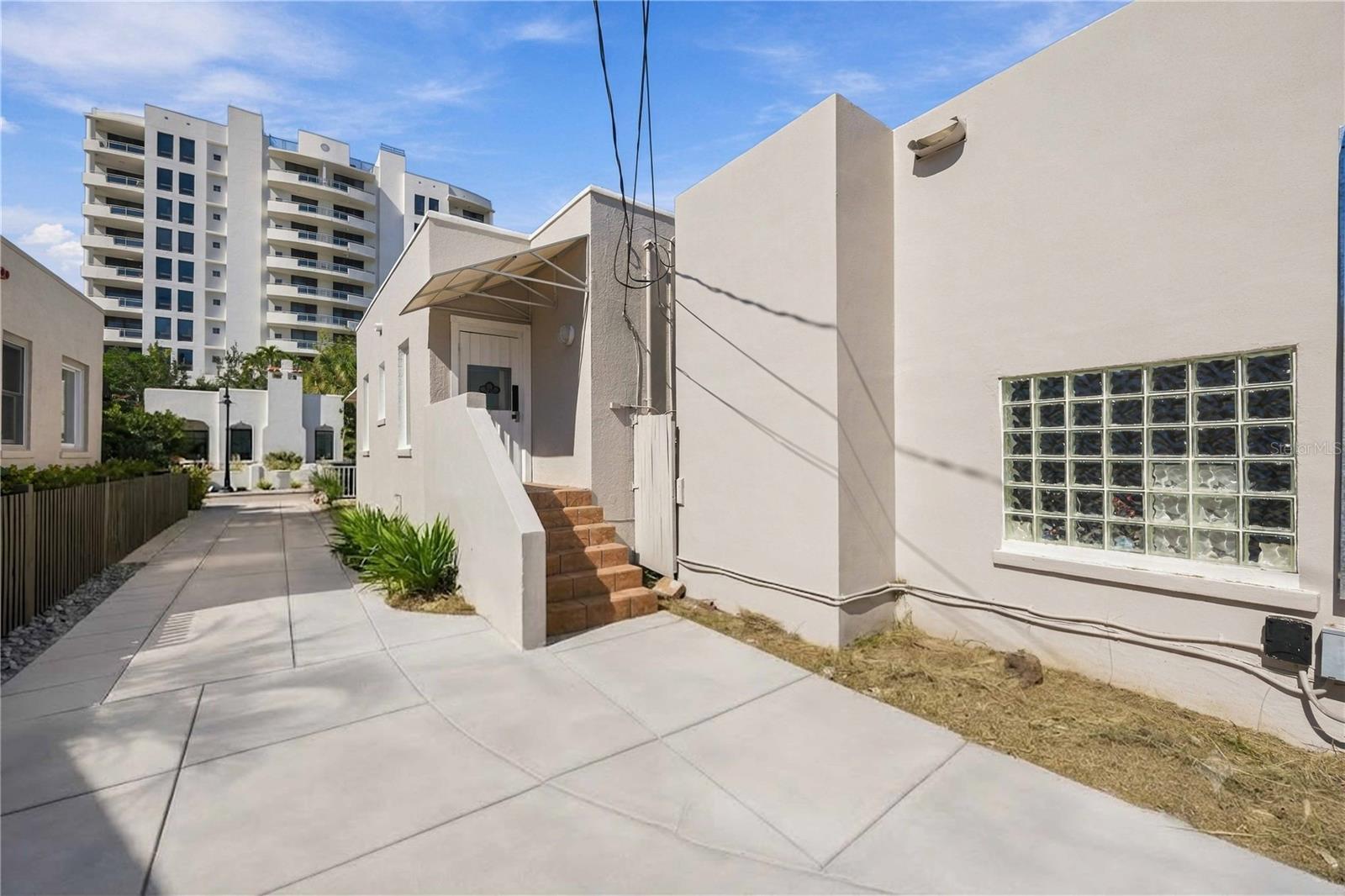 417 BURNS CT — photo 36