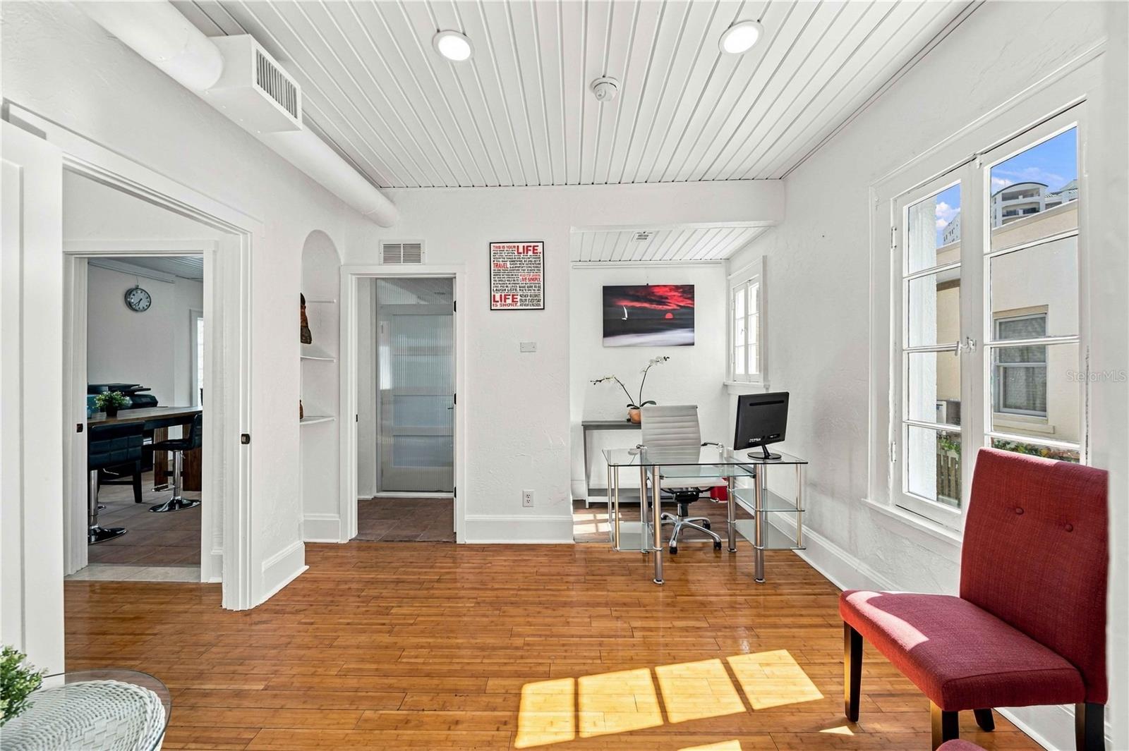 417 BURNS CT — photo 26