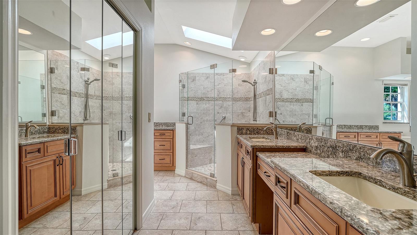 3944 LYNDHURST CT — photo 15