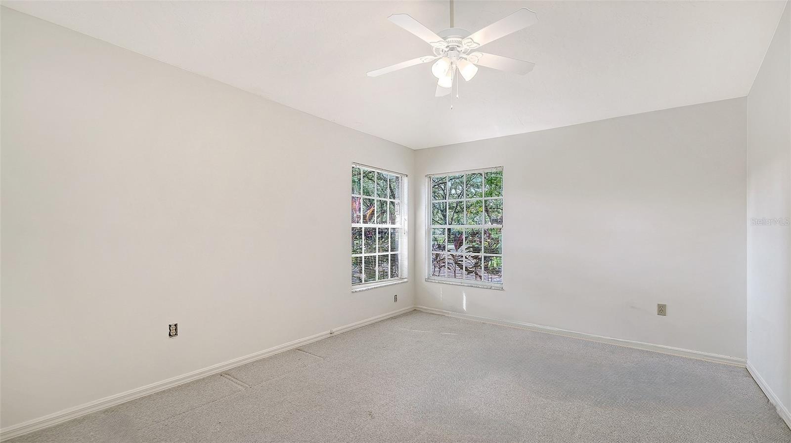 3944 LYNDHURST CT — photo 18