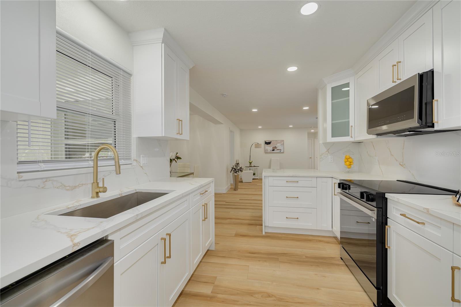 1479 S EVERGREEN AVE — photo 12