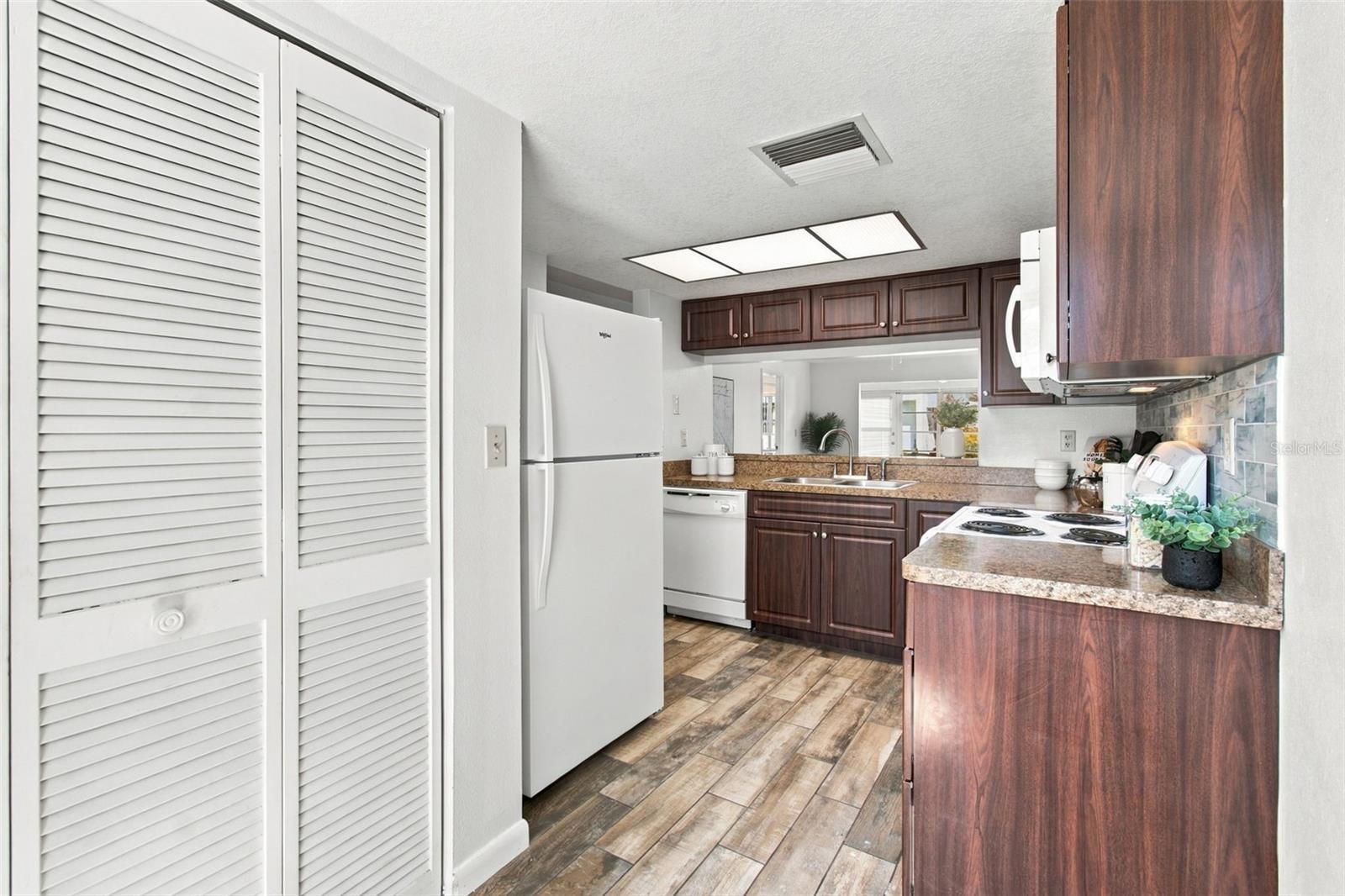 3411 TEESIDE DR #3411 — photo 12