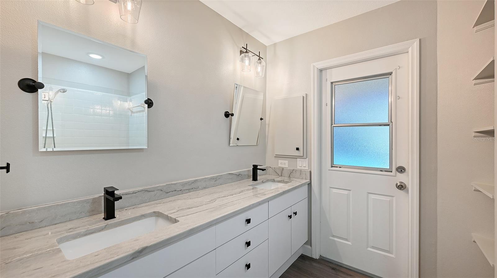 4409 OAK VIEW DR — photo 39