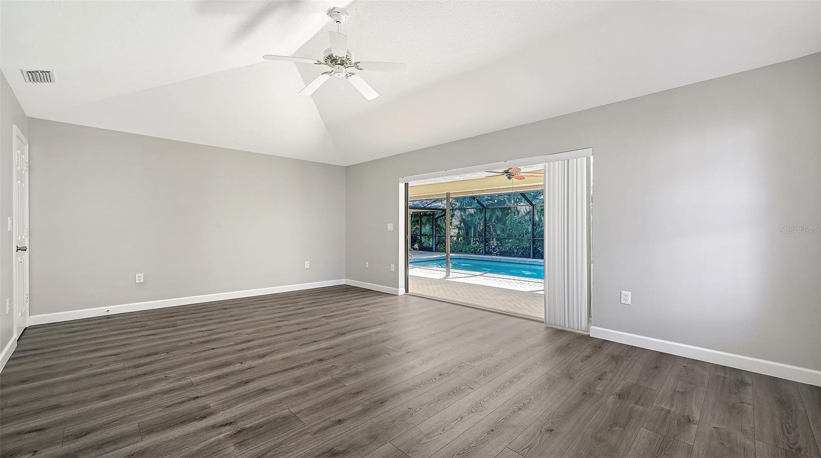 4409 OAK VIEW DR — photo 30