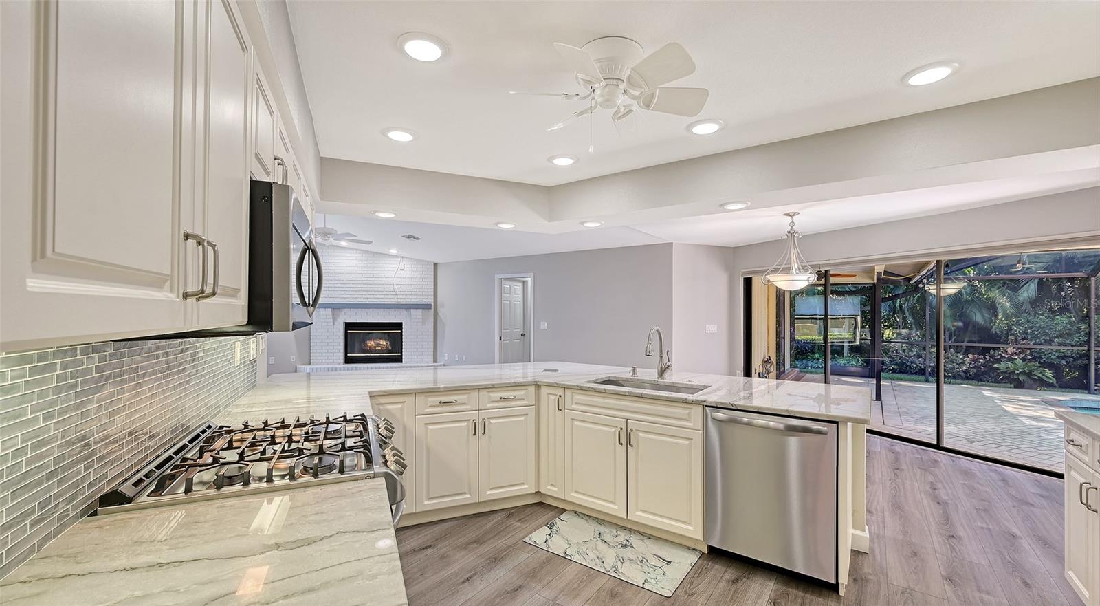4409 OAK VIEW DR — photo 27