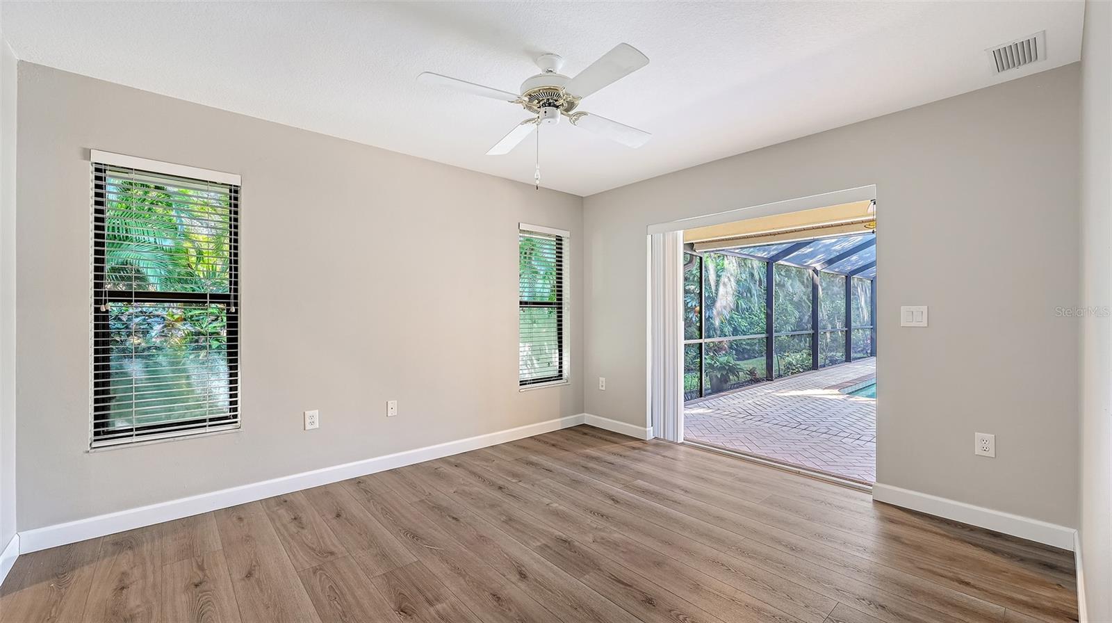 4409 OAK VIEW DR — photo 41