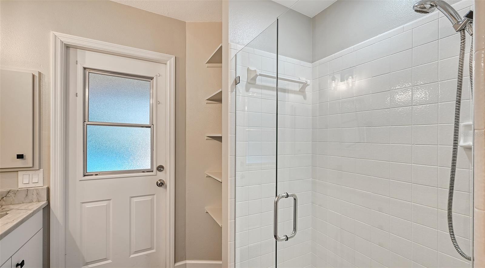 4409 OAK VIEW DR — photo 40