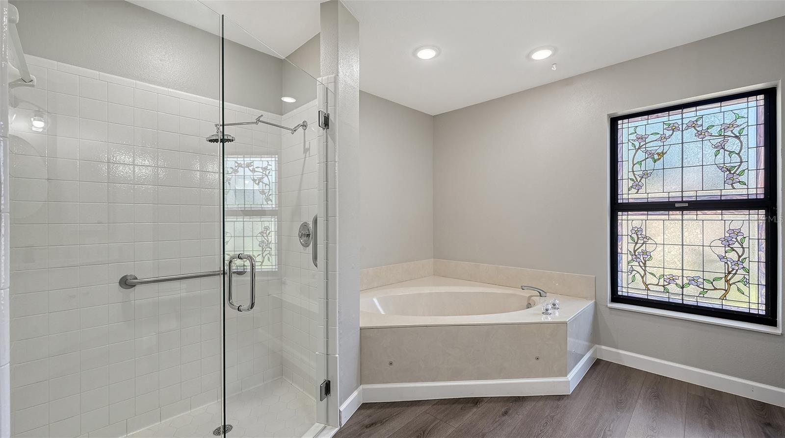 4409 OAK VIEW DR — photo 32