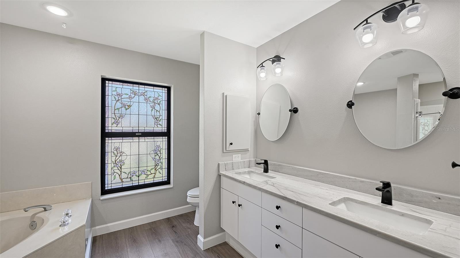 4409 OAK VIEW DR — photo 33