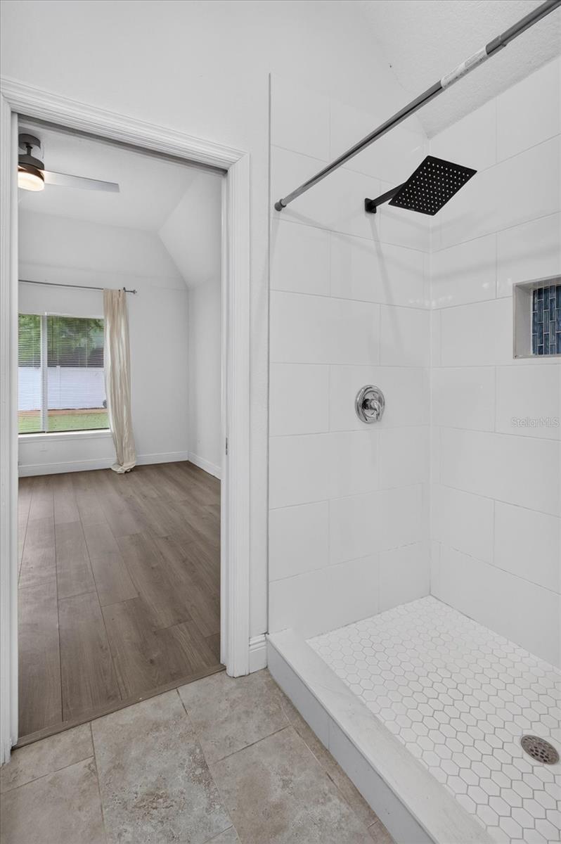 5114 CHILKOOT ST — photo 35