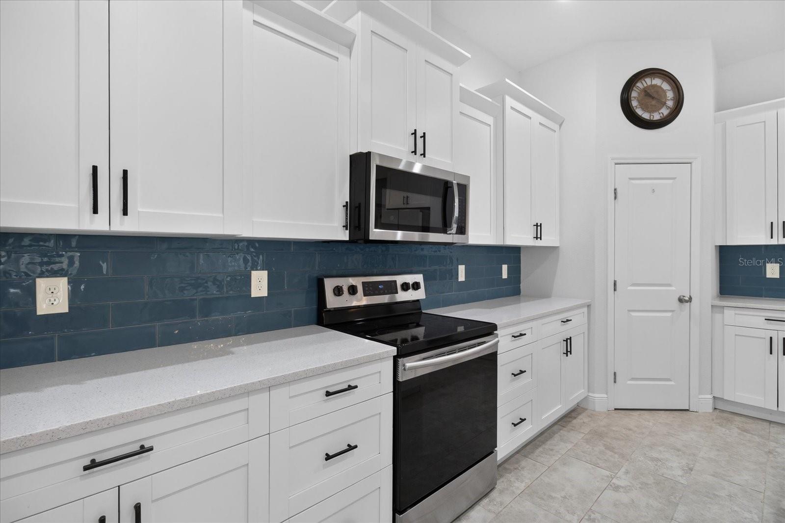 5114 CHILKOOT ST — photo 22