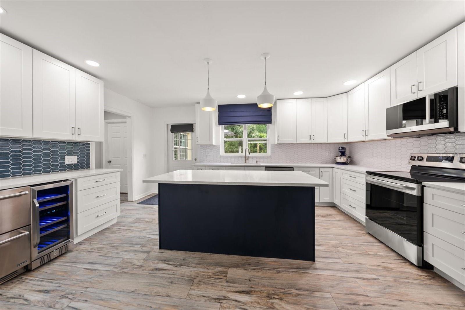 220 UNION ST — photo 9