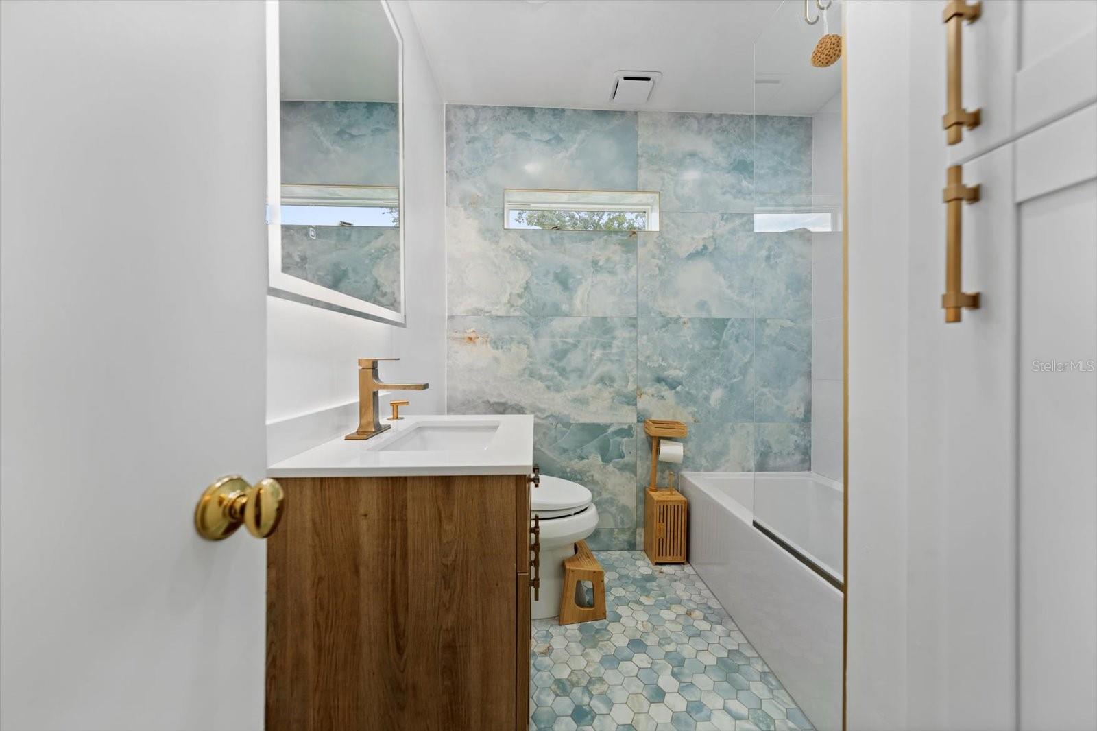 220 UNION ST — photo 20