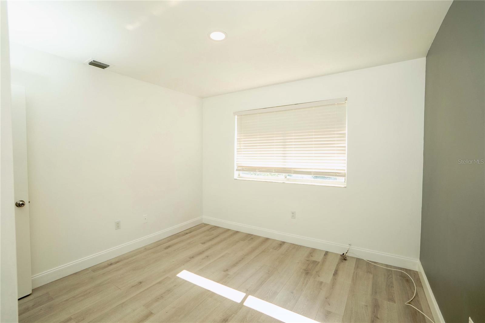 1828 BOUGH AVE #3 — photo 10