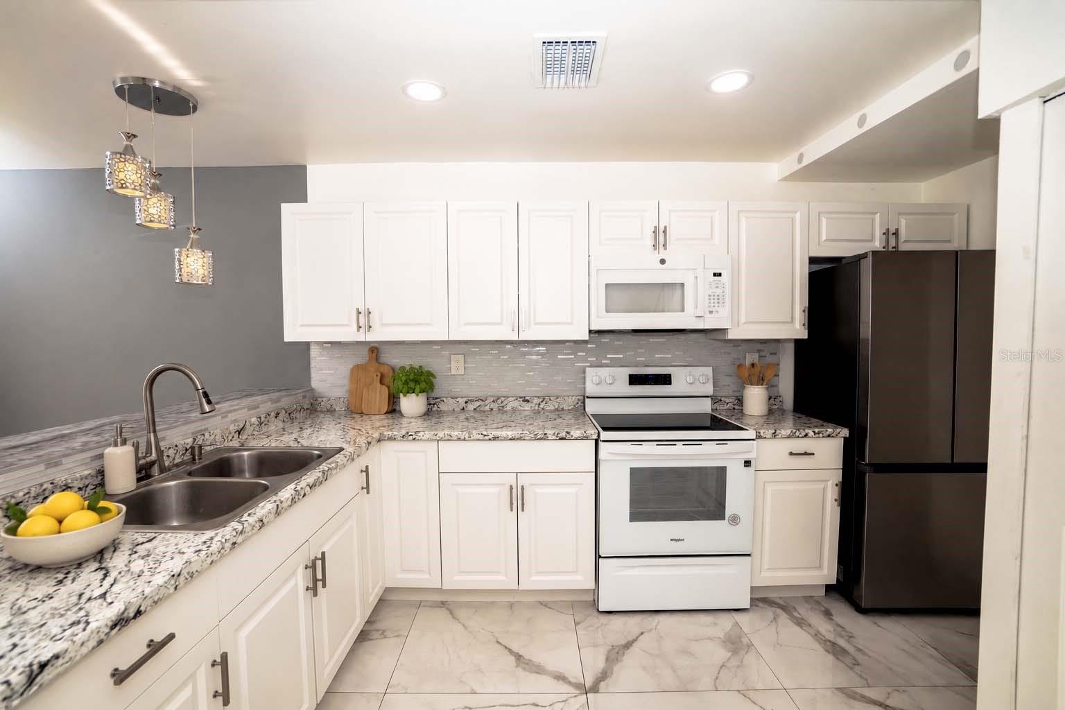 1828 BOUGH AVE #3 — photo 29