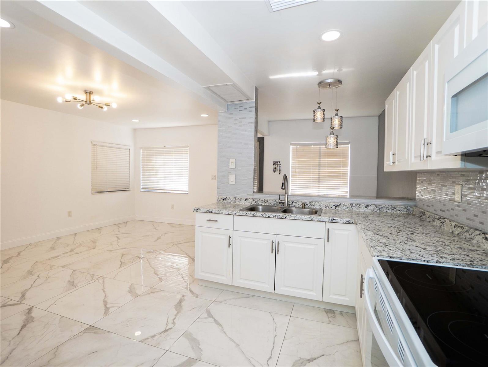 1828 BOUGH AVE #3 — photo 24
