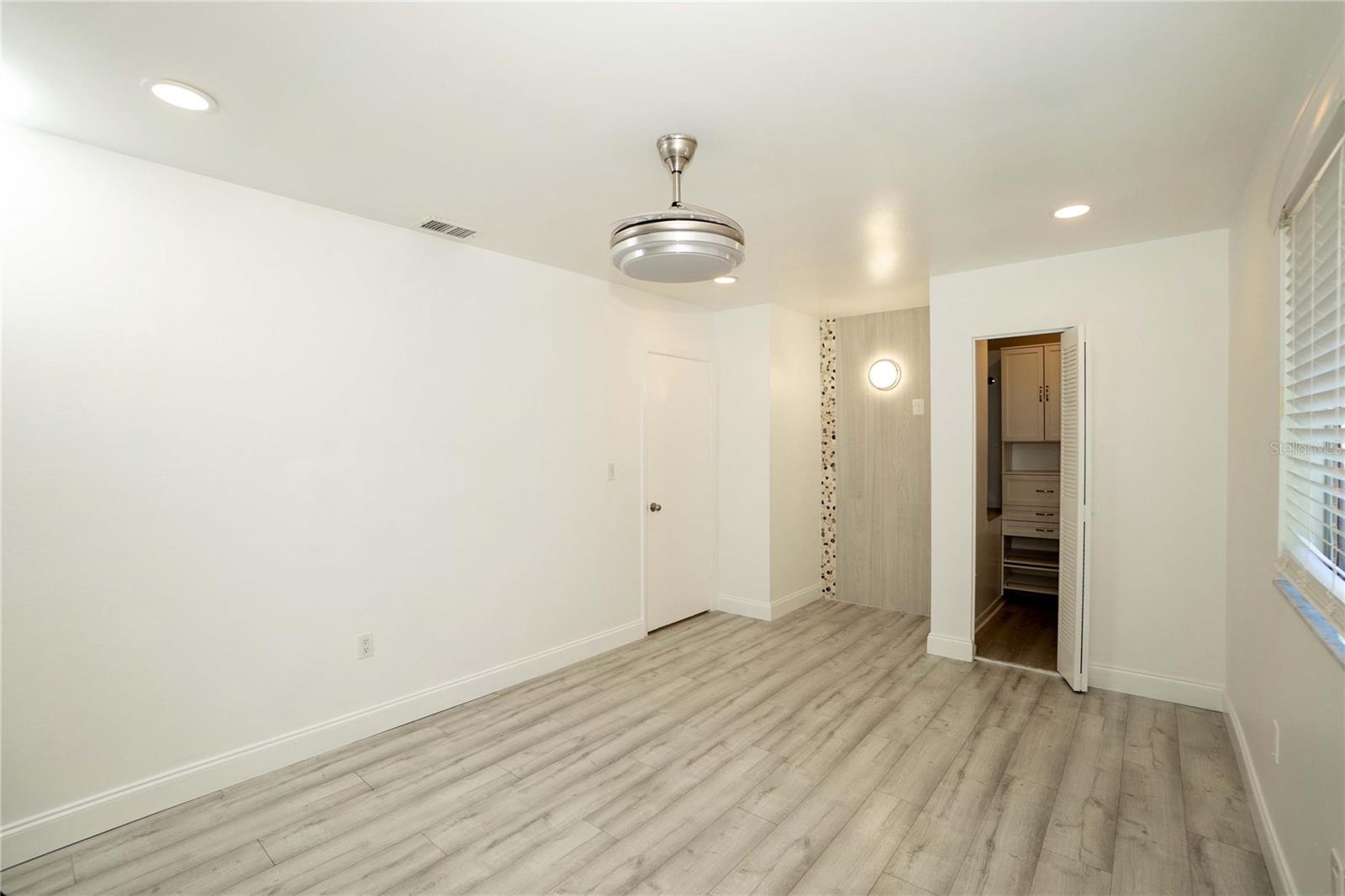 1828 BOUGH AVE #3 — photo 13