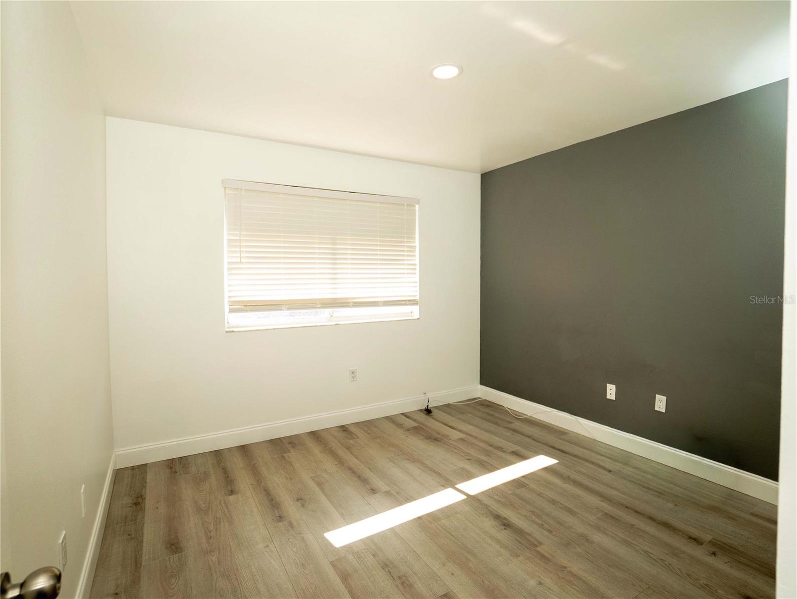 1828 BOUGH AVE #3 — photo 9