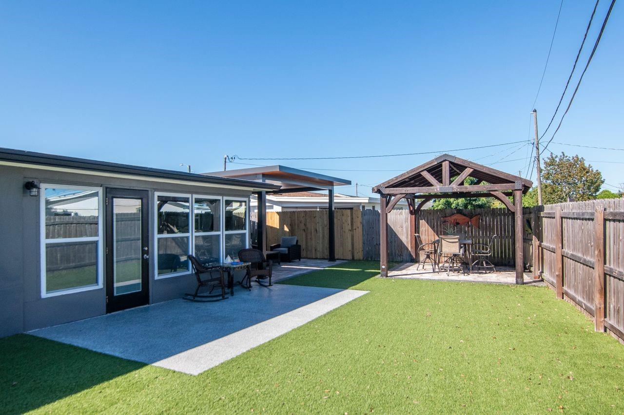 5735 MOSAIC DR — photo 38