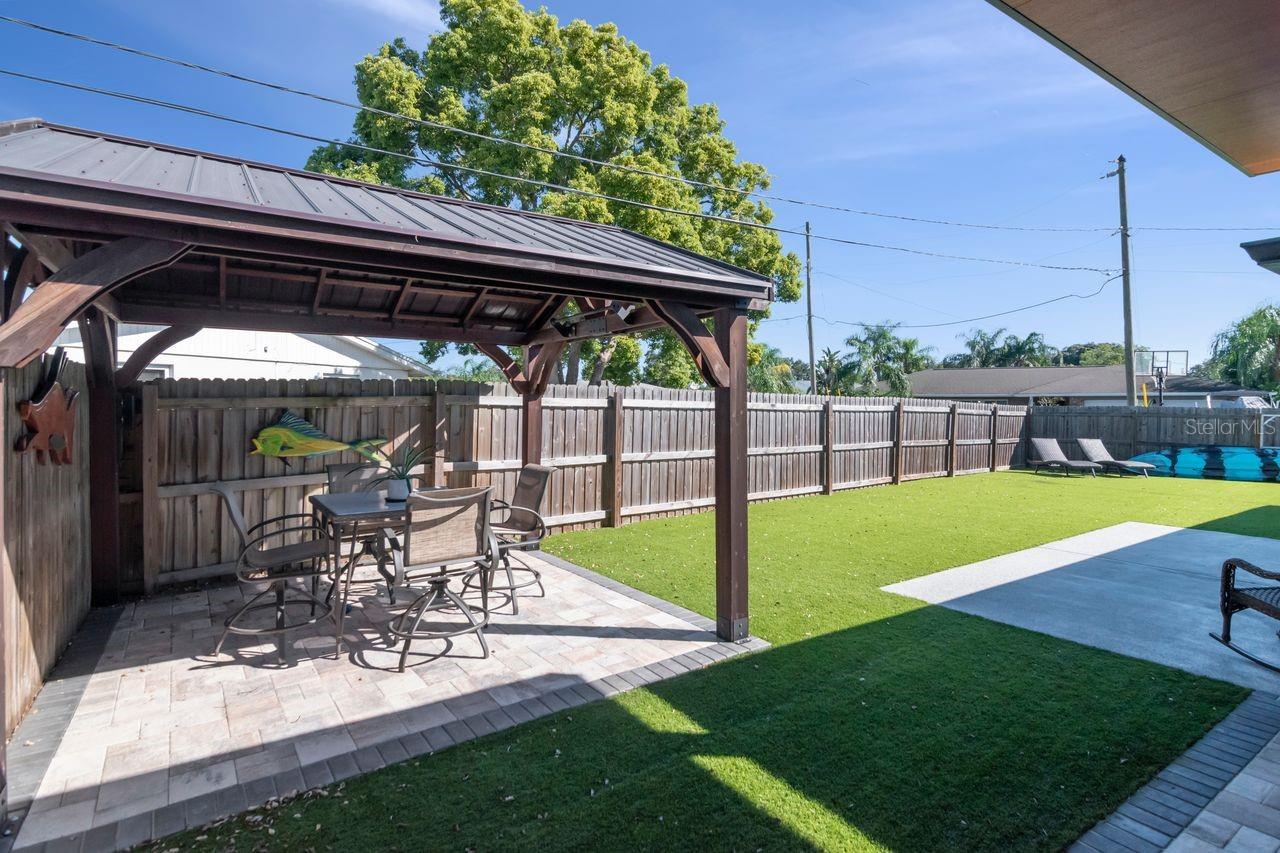 5735 MOSAIC DR — photo 10
