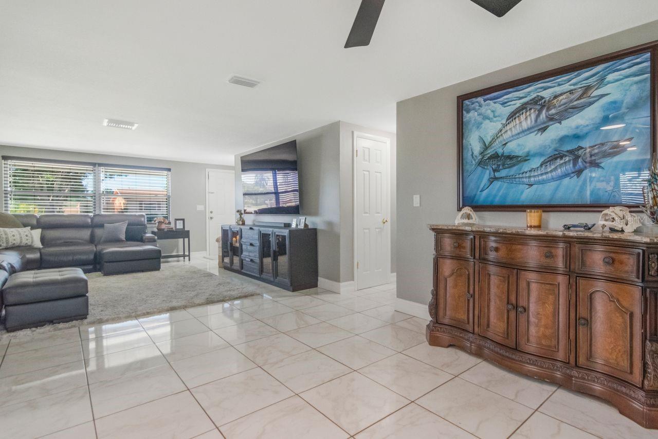 5735 MOSAIC DR — photo 15