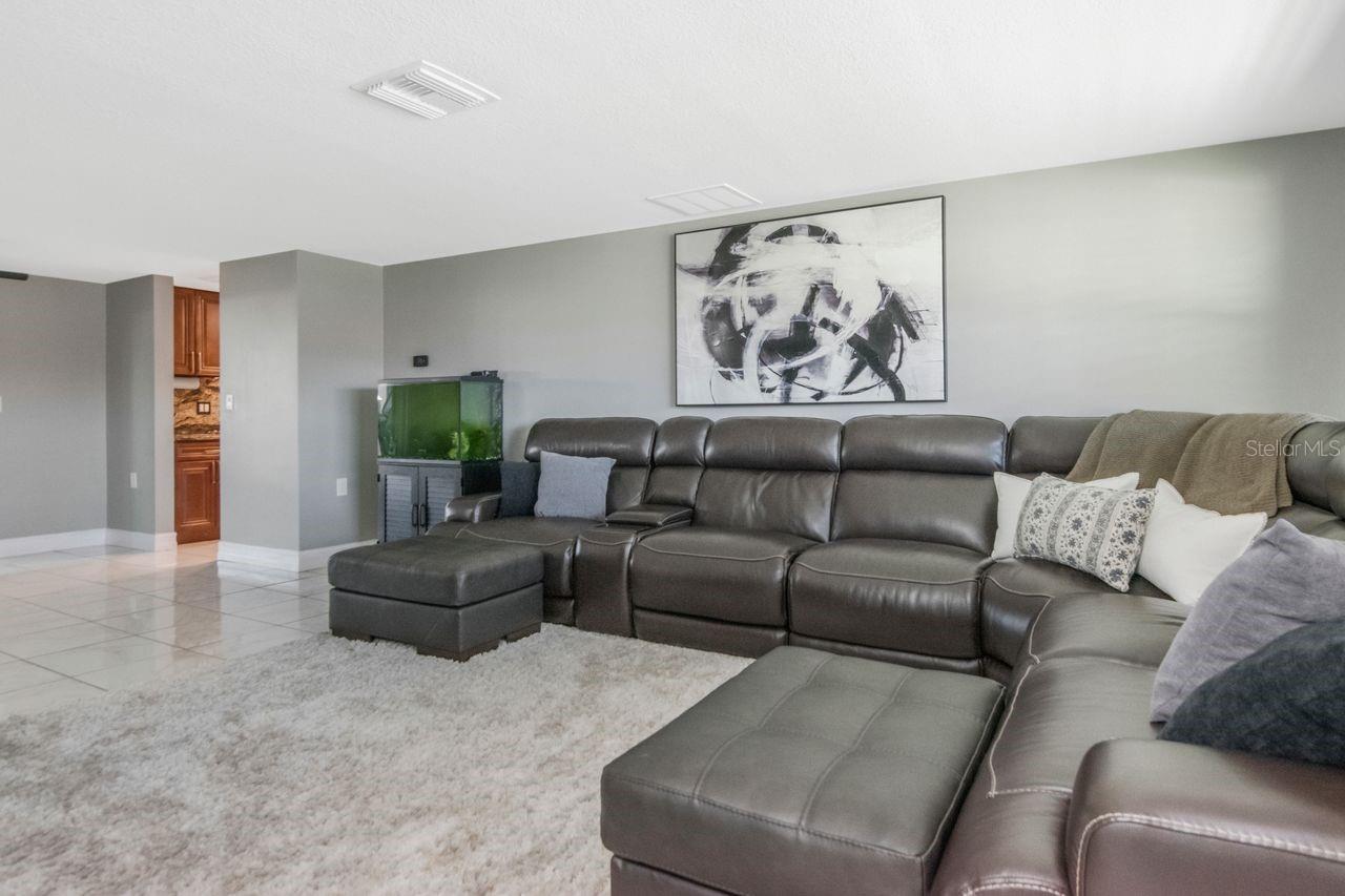 5735 MOSAIC DR — photo 32
