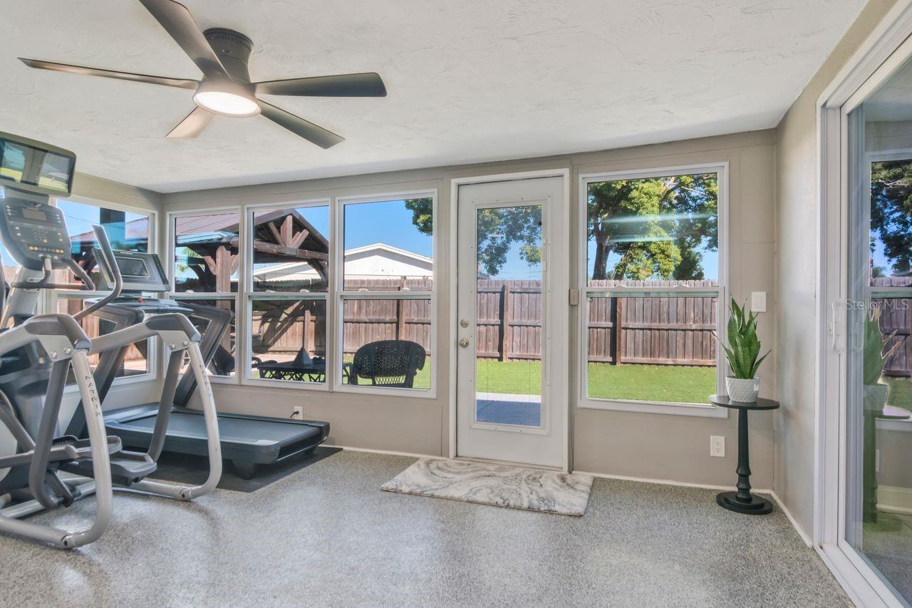 5735 MOSAIC DR — photo 9