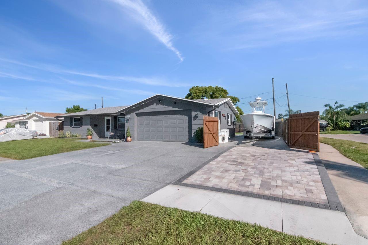 5735 MOSAIC DR — photo 37