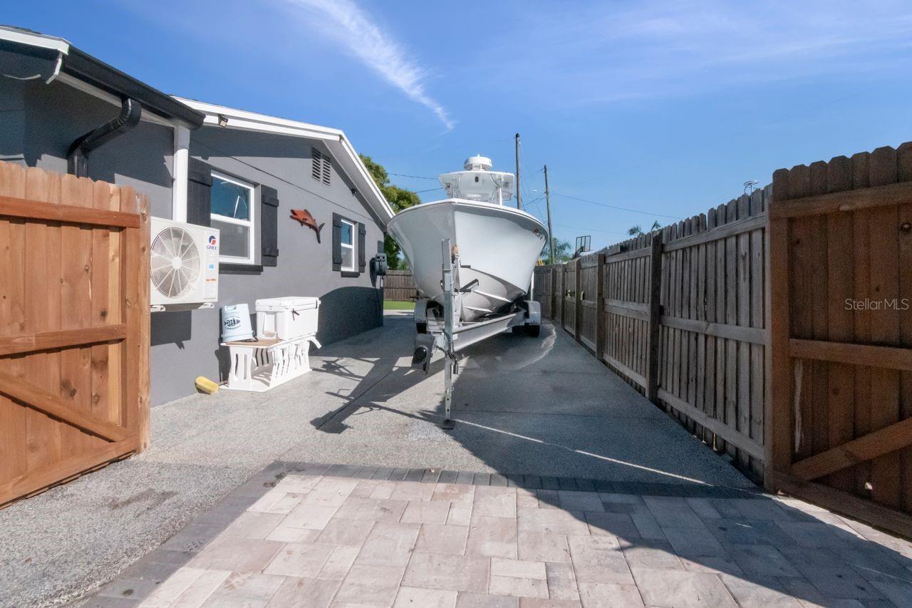 5735 MOSAIC DR — photo 3